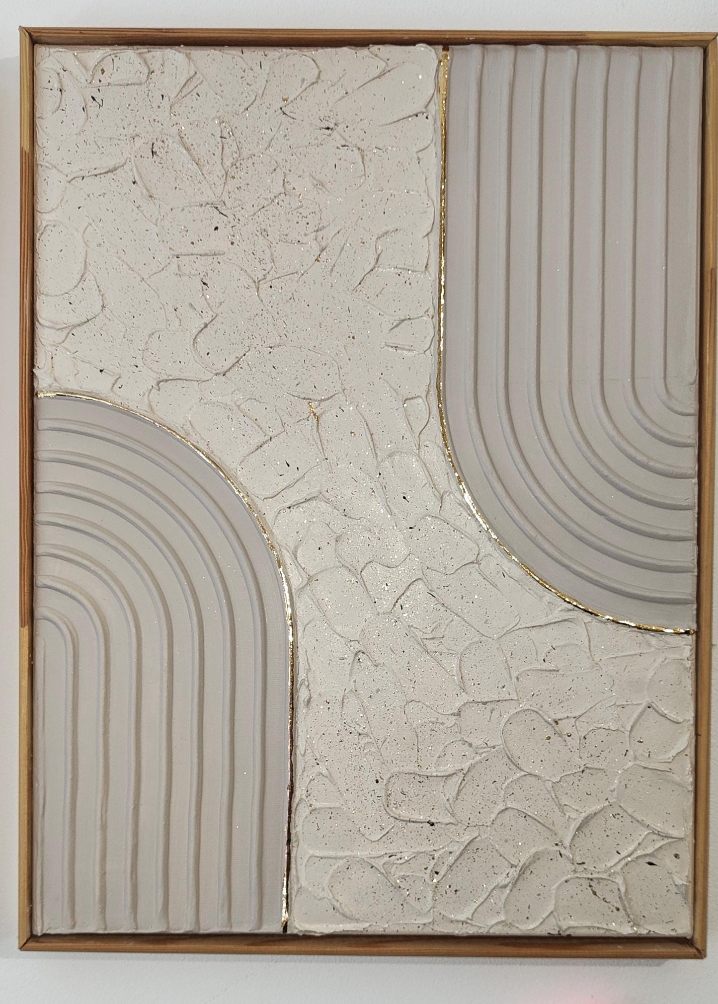 Tableau décoratif beige or relief artisanal texture fait main 30x40cm
