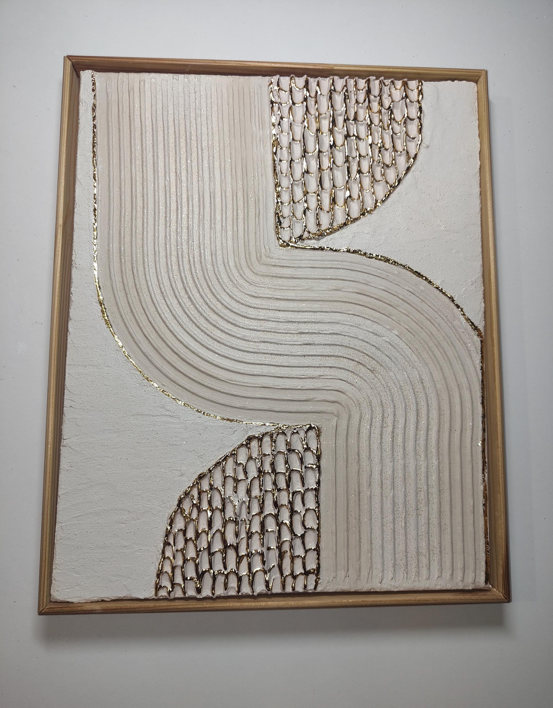 Peinture texturée arche beige doré relief design 24x30cm cadre noir inclus LOEV