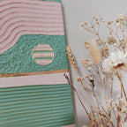Tableau texturé vert rose or arches relief artisanal 24x29cm encadré fait main LOEV DECO