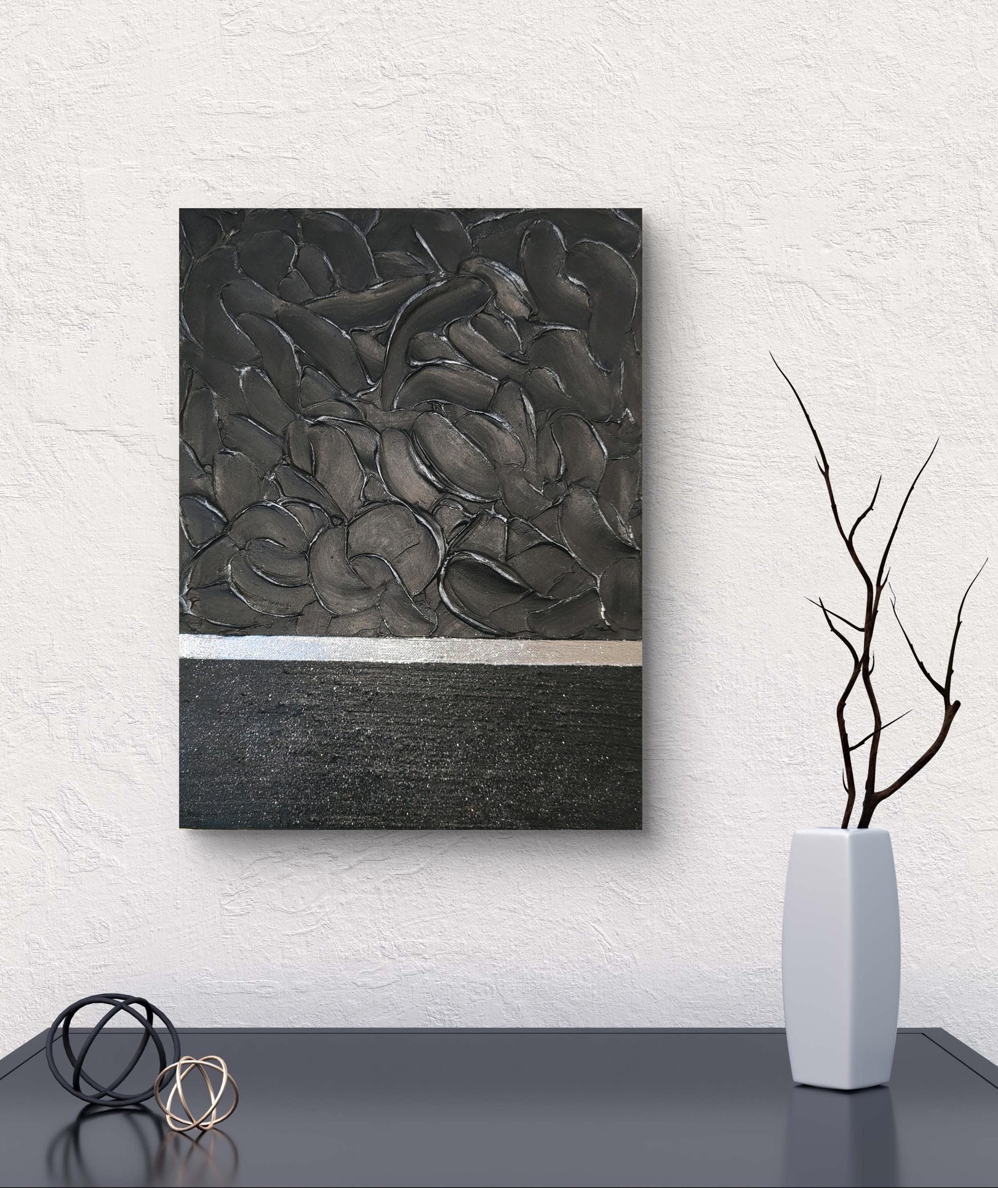 Tableau décoratif noir argent relief 30x40 cm - Art mural texturé artisanal fait main France - Décoration murale élégante LOEV DECO
