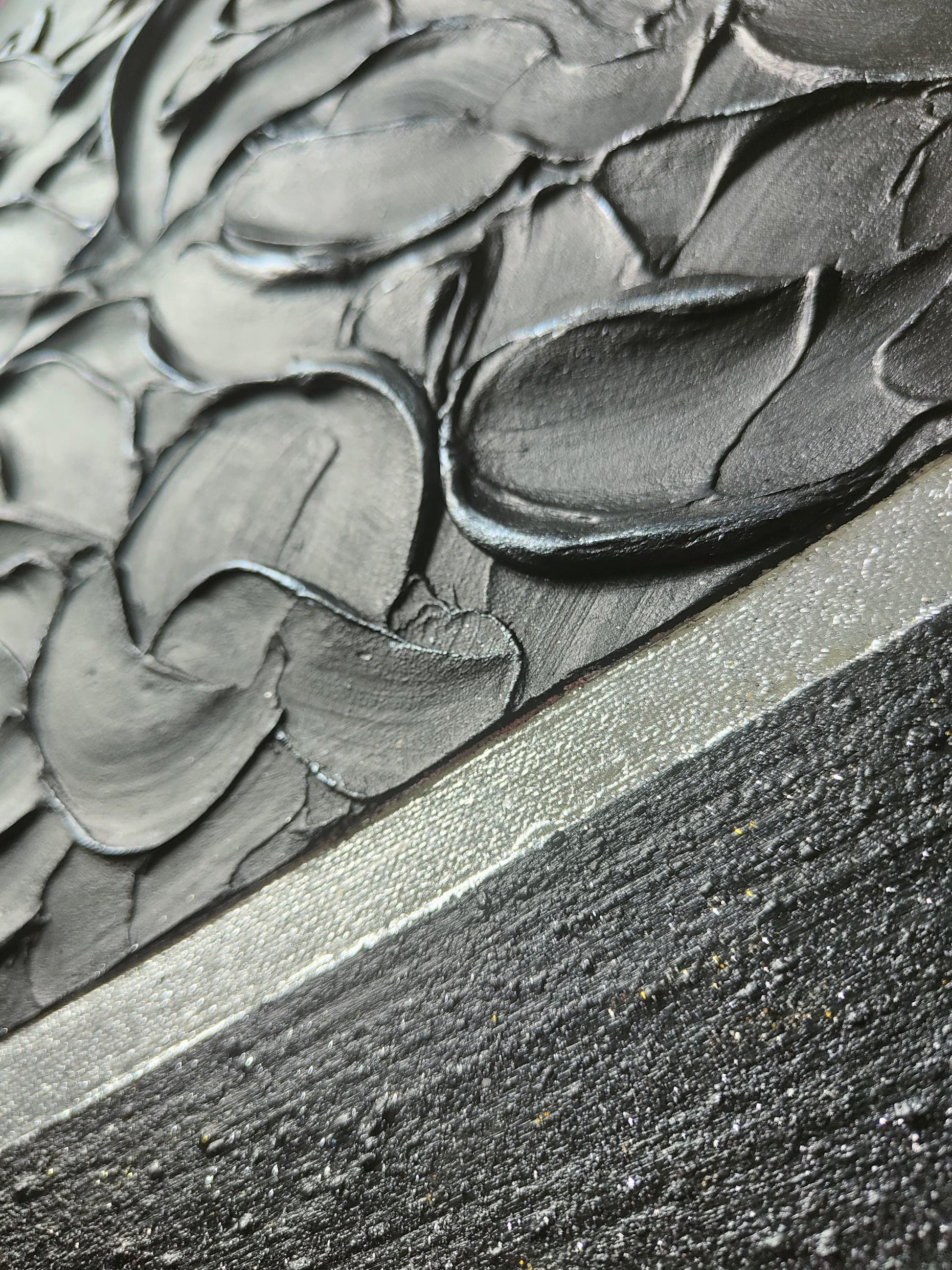 Décoration intérieure élégante - Tableau texturé noir argent relief 30x40 cm - Art mural moderne design encadré LOEV DECO
