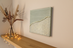 Vue de côté toile Rivage relief céladon et texture argentée — LOEV DECO