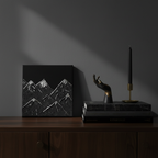 petite toile en relief, montagne chic noir et feuille d'argent, fait main en France art texture