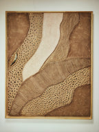 Tableau en relief brou de noix feuille d'or 40x50 cm - Détail texture artisanale - Décoration intérieure moderne sur mesure

