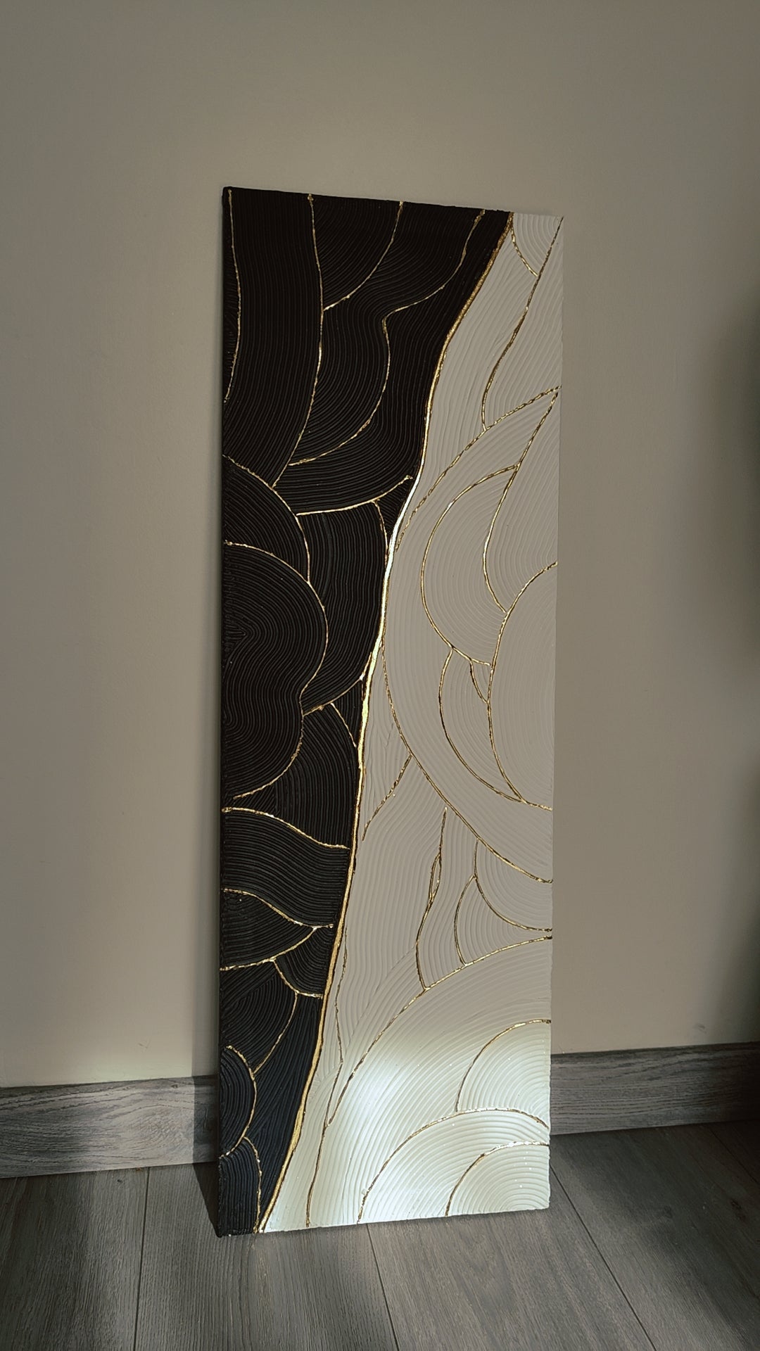 Peinture texturée panoramique noir blanc or vagues relief plâtre 30x90cm
